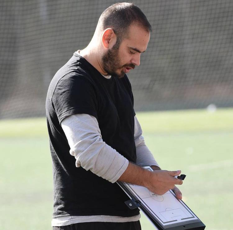 [PRIMER EQUIP]

@quiquesilvestre deixa el club de mutu acord després de 4 temporades, en dues etapes, com a entrenador del primer equip.

#SISISICSI