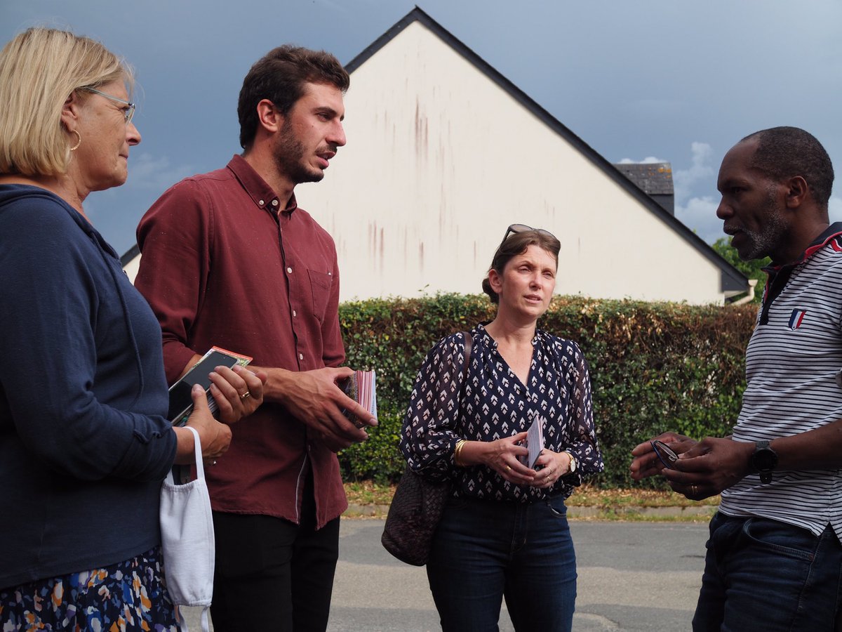 cgourvil's tweet photo. Sélection 22. Album de campagne.
Pour espérer convaincre, d’abord écouter. Et aimer la marche pied.
#departementales2021 #laval2
@mlclavreul @A_Leroyer
https://t.co/dxrorwUm9K… https://t.co/JGFeLLznr6