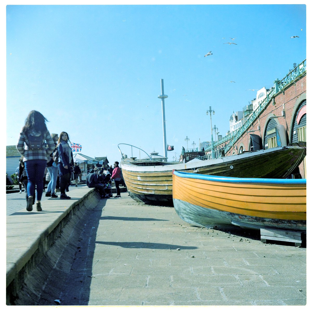 imgarchette's tweet photo. #filmphotography #portra #kodakportra #lubitel166b #london #unitedkingdom #scanfilm https://t.co/bBHGwUbkQO