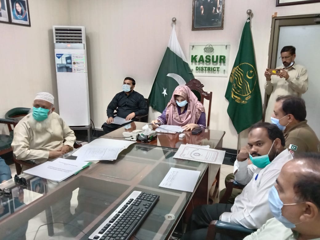 OfficerKasur's tweet photo. ڈسٹرکٹ ایگریکلچر ایڈوائزری  کے  اجلاس کی صدارت۔وزیراعلی پنجاب کی ہدایات پر زرعی سیکٹر کو جدید خطوط پر استوار کرنے کے لئے متعدد منصوبوں پر عملدرآمد کو یقینی بنایا جا رہا ہے۔متعلقہ افسران کو ہدایات کی کسان بھائیوں کو ریلیف فراہم کرنے کے لیے تمام موجودہ وسائل کو بروئے کار لایا جائے۔ https://t.co/E7x4JlLssx