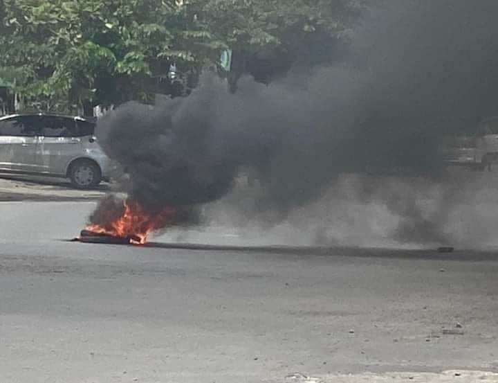 Ellena_85's tweet photo. Bad situation in mandalay .
#SpeakoutforMandalay 
#Mandalay 
#WhatsHappeningInMyanmar https://t.co/XI7wp3o1iC