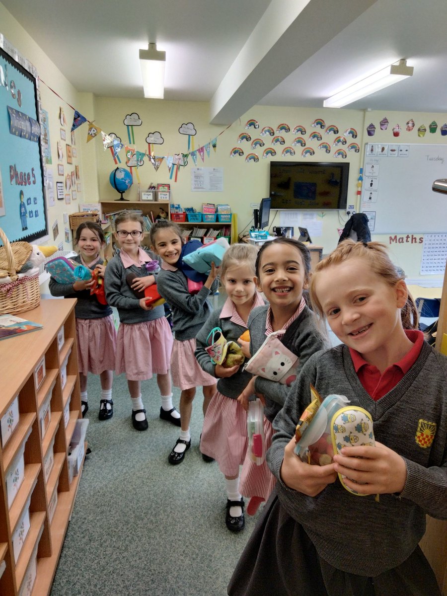 dodderhillpre's tweet photo. We're all ready to go and spend the morning with our new teacher....some very excited girls! @dodderhill https://t.co/JlWSSRSG5W