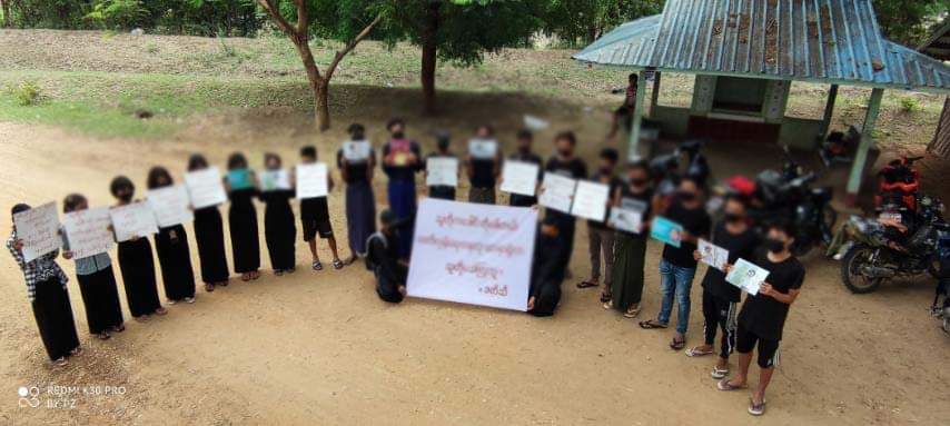 Palé Student Union rally against the Junta Terrorists Group SAC in the death anniversary 45 days of Poet Ko Khat Thi.

#June22Coup #WhatsHappeningInMyanmar