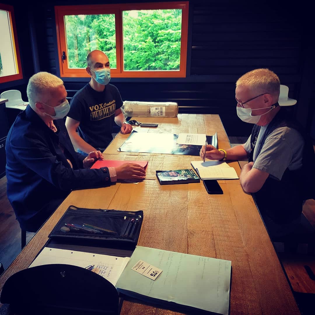 PissyCulture's tweet photo. Négociations entre Pissy Culture et HD Légende 76 pour leur participation au festival ainsi que leur subvention.
#pissyculture #pissypoville #harleydavidson #hdlegende76 #saintjeanducardonnay #moto #motorcycle #bikers #festivalcrybabycry #Ete2021 #rocknroll #manulanvin #76 https://t.co/Tq9jS9YDl1