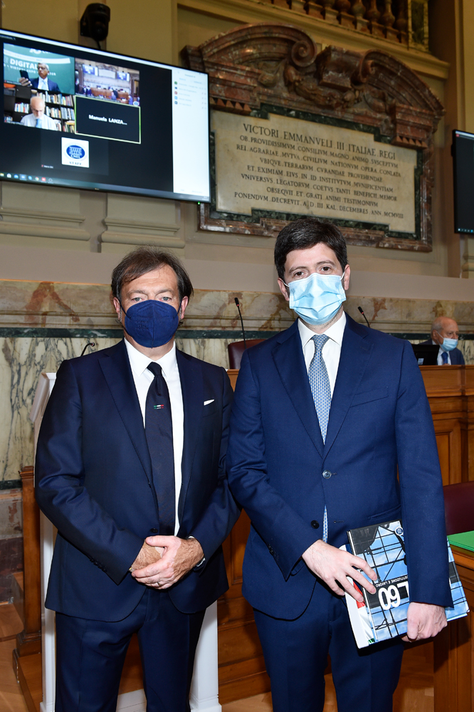 JnJ_Italy's tweet photo. #CantieriPerLaSanitàDelFuturo La battaglia contro il Covid e il rafforzamento del nostro #SSN sono due sfide che devono alimentarsi reciprocamente.
Oggi ci sono le condizioni per aprire una nuova stagione di opportunità, investimenti e riforme

— Roberto Speranza @robersperanza https://t.co/PLGjbRdzFp