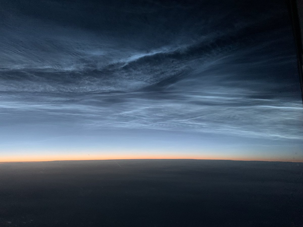 benfoxy123's tweet photo. Does anybody know what type of clouds and height these are- never seen anything like it before???😳

Taken a few nights ago, back from the US ✈️

@Lauratobin1 can you shine some light with your expertise? @GMB 

#Meteorology #Cloud #Weather #B787 #Dreamliner #FL430 #AvGeek #view https://t.co/2PNm1oEBhl