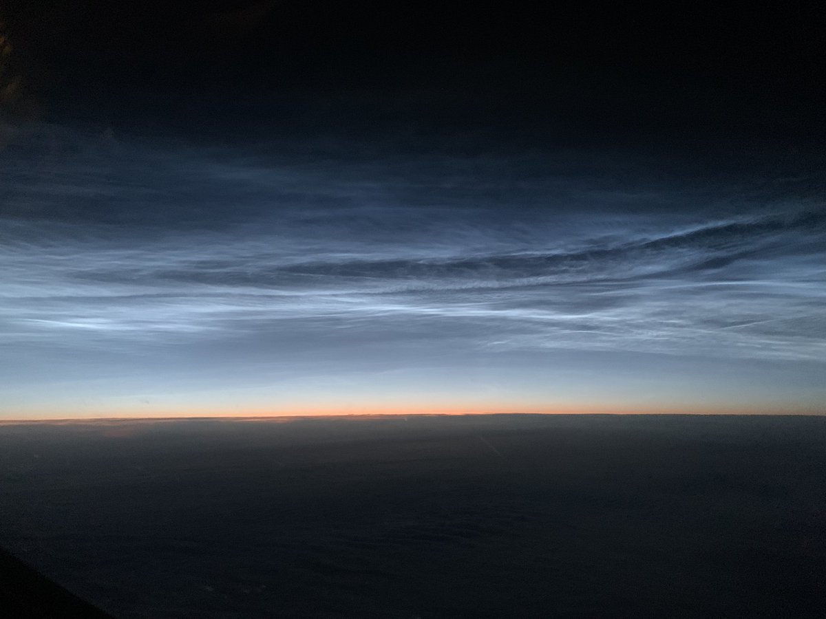 benfoxy123's tweet photo. Does anybody know what type of clouds and height these are- never seen anything like it before???😳

Taken a few nights ago, back from the US ✈️

@Lauratobin1 can you shine some light with your expertise? @GMB 

#Meteorology #Cloud #Weather #B787 #Dreamliner #FL430 #AvGeek #view https://t.co/2PNm1oEBhl