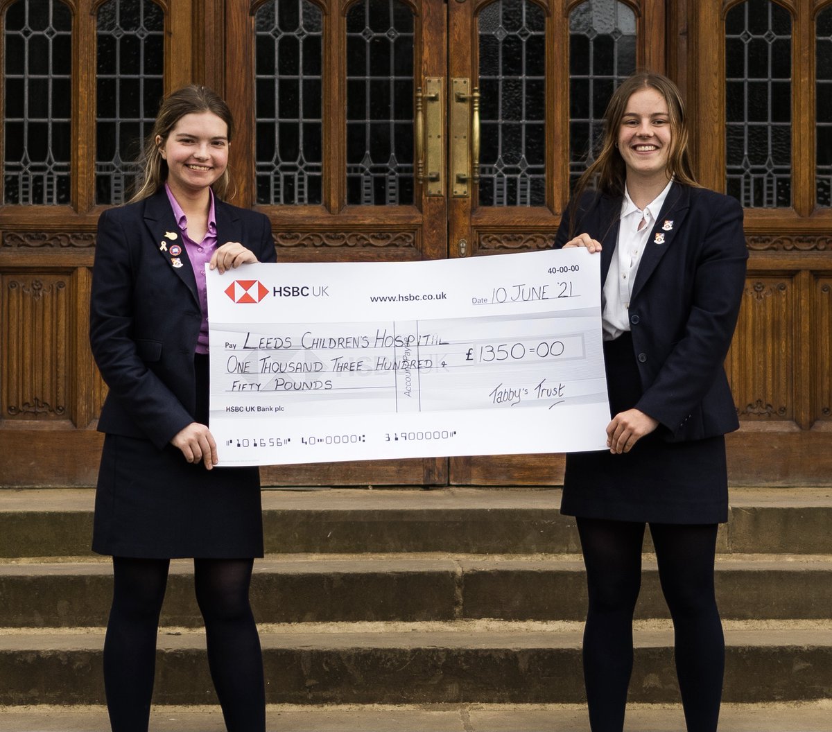 We'd like to say a huge thank you to <a href="/TabbysTrust/">Tabby's Trust</a> who recently donated £1,350 to benefit the children’s oncology day unit at <a href="/Leeds_Childrens/">Leeds Children's Hospital</a>!

Tabby's charity was supported by @BradfordGrammar school's netball club who nominated Tabby's Trust as their charity of the year.