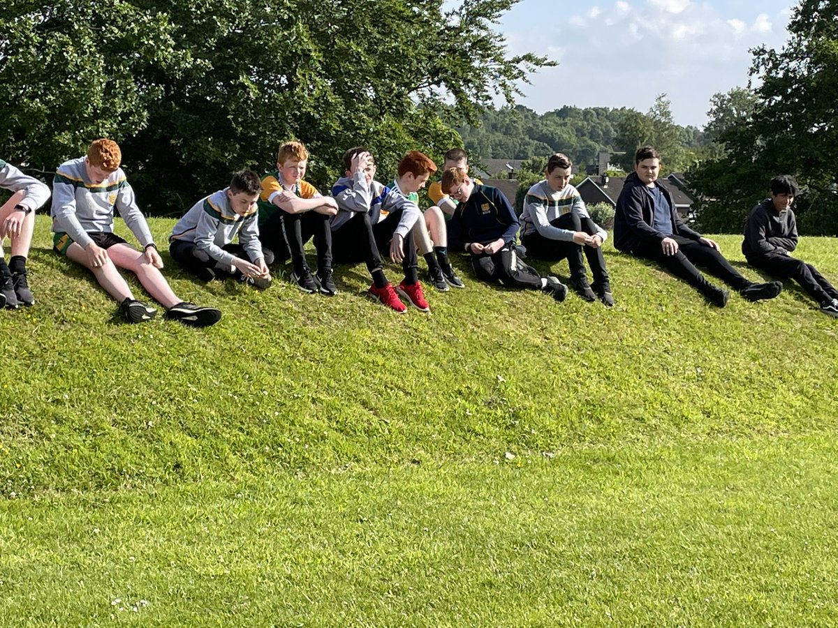 SJSYear9's tweet photo. @SJS41 Year 9 ready for Sports Day #fun#makingmemories https://t.co/yNfcJ4DbQe