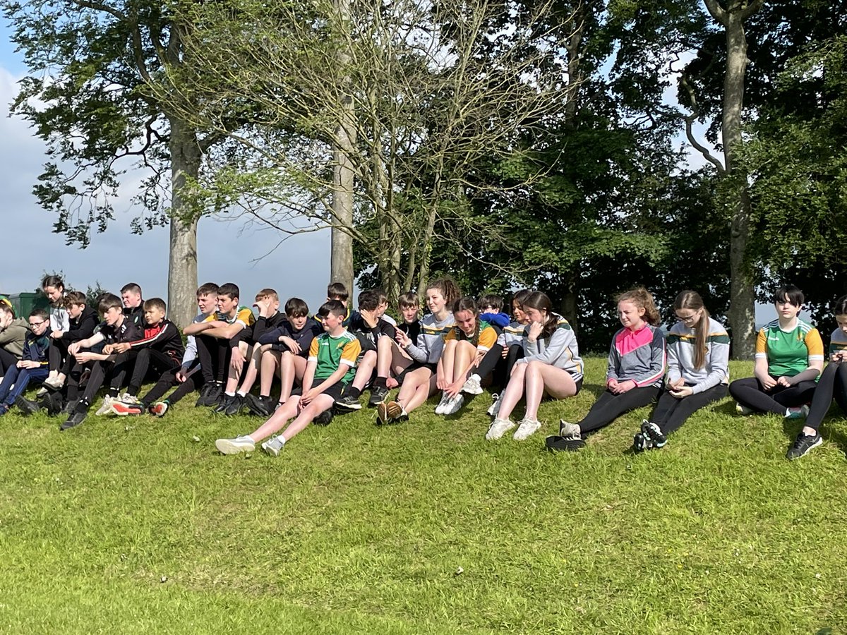 SJSYear9's tweet photo. @SJS41 Year 9 ready for Sports Day #fun#makingmemories https://t.co/yNfcJ4DbQe