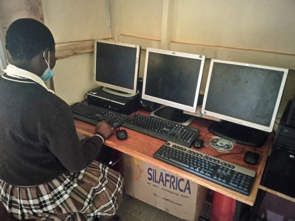 ElimishaMschana's tweet photo. Following our recent #AstroSTEM workshops in Osorongai Girls School there is now a computer room set up for the first time!

Many thanks to our amazing donors who made this possible. These girls can now develop valuable &amp; essential IT skills ♀️💻 @Astro4Dev #STEM #girlseducation https://t.co/1LYs7b9rSF