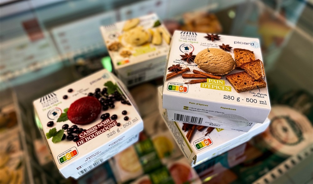 packAKTUELL's tweet photo. Das französische Lebensmittelunternehmen @picardsurgeles reduziert den #Kunststoffverbrauch durch Umstellung auf eine #karton|basierte #Eiscreme-Box von AR Packaging. Lesen Sie hier, wie damit 16,5 Tonnen #Kunststoff pro Jahr eingespart werden können:
https://t.co/BDFSyNCCZ1 https://t.co/HPTyjPc9Tc