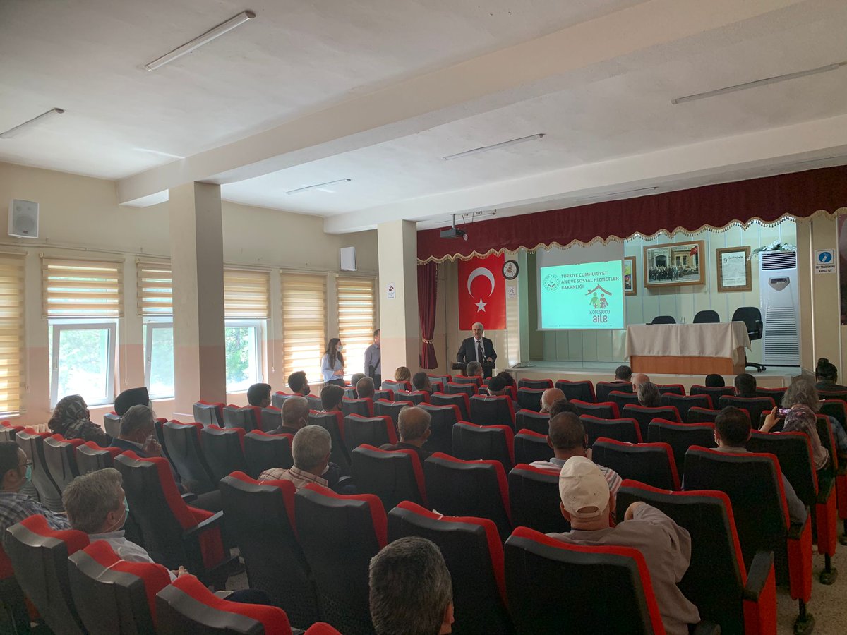 "Her Çocuğun Bir Ailesi Olmalı" hedefiyle başlatılan, koruma ve bakım altında bulunan çocukların aile ortamında yetiştirilmesini esas alan, Koruyucu Aile Modelinin tanıtımı için Aile,Çalışma ve Sosyal Hizmetler İl Md.  tarafından düzenlenen  bilgilendirme toplantısına katıldık.