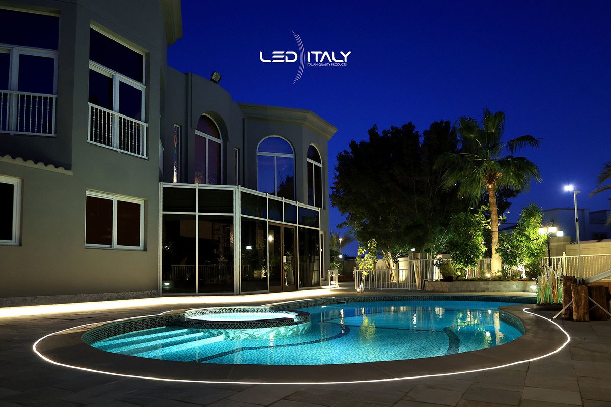 LedItaly's tweet photo. La collezione Linea Luce Flex offre i prodotti ideali per rispondere a diverse esigenze architettoniche e per sottolineare in modo creativo e suggestivo ogni tipo di forma. La serie Midi Line è disponibile in varie tonalità di luce. Scopri la collezione: https://t.co/uuqujHkdou https://t.co/Euif9D1Ccw