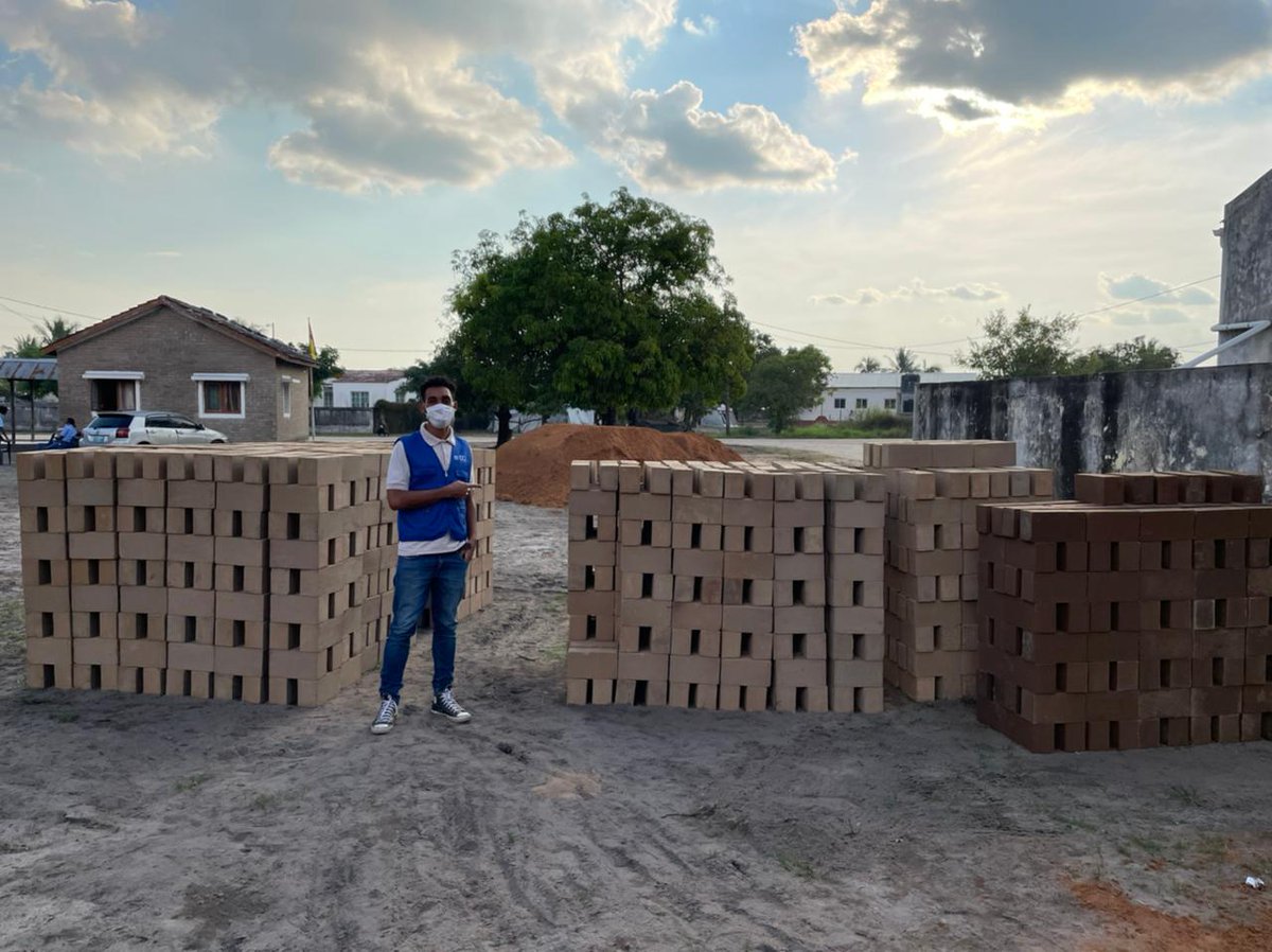 OitMoz's tweet photo. A #OITMoz visitou 4 cooperativas de produção de blocos e telhas de solo-cimento, uma iniciativa do Ministério das Obras Públicas, Habitação e Recursos Hídricos para a promoção de Habitação resiliente. https://t.co/ZhoMTcojRL