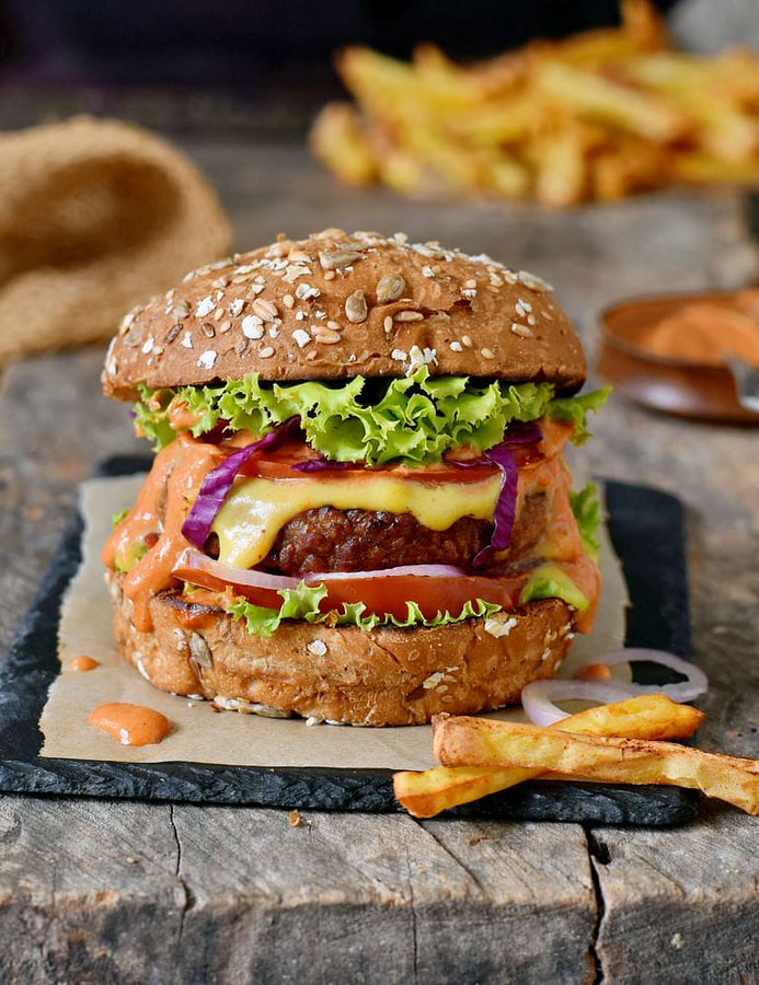 frasier_hal's tweet photo. #Vegan burger anyone?
(Can do in a brioche bun if preferred) https://t.co/GgDh1TRTKh