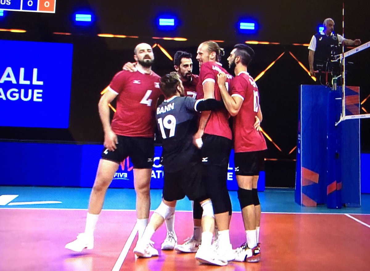 At 6’0, Blair Bann still looks like a hobbit in a forest of Ents. 

#VNL #volleyballnationsleague2021 #teamcanada <a href="/VBallCanada/">Volleyball Canada</a> #maplevolleys #CANvsAUS <a href="/ausvolley/">Volleyball Australia</a> #FIVB