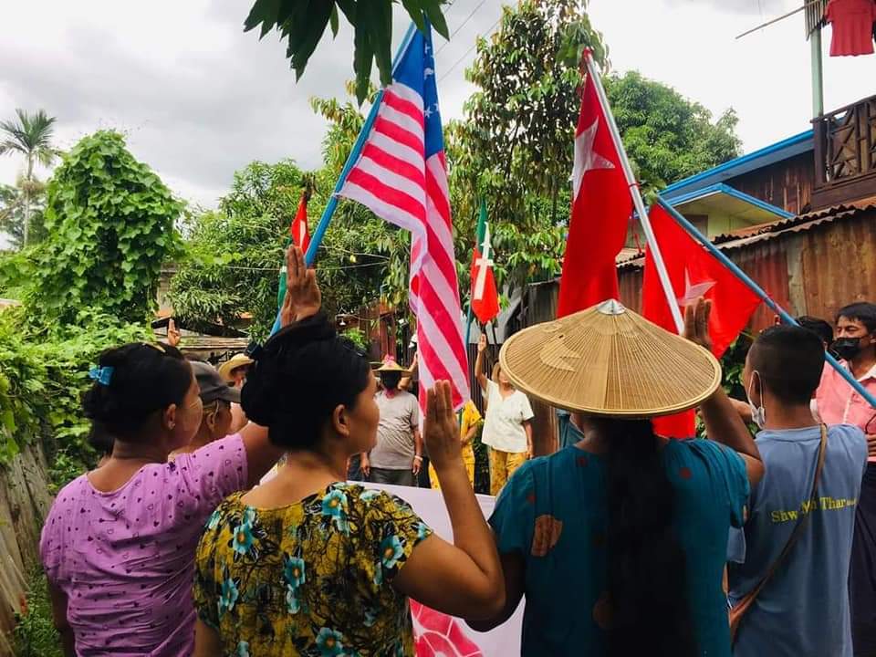Amid obstacles and arrests, the people in #TamakhanMyoThit, Hpakant Tsp demonstrated to overthrow the military dictatorship. 

#UnfetteredAccessForAids
#June22Coup
#WhatsHappeningInMyanmar