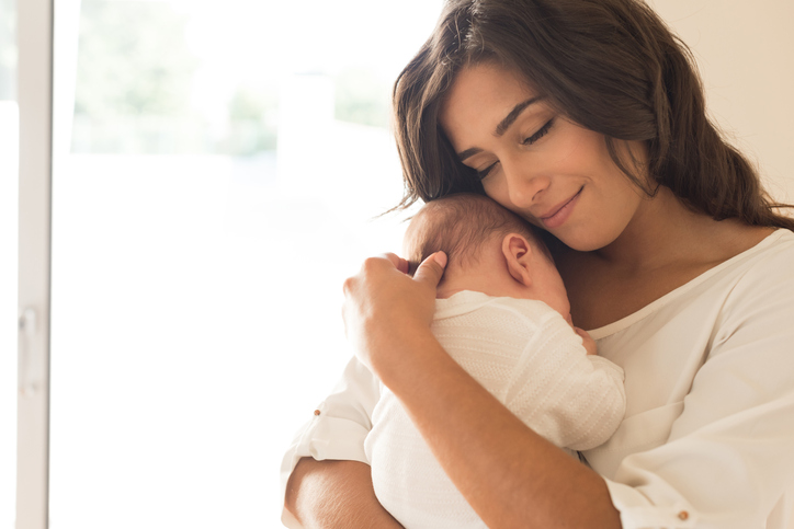 cd_bebes's tweet photo. ¿Sabes qué es la #costraláctea? A pesar de su nombre no tiene que ver nada con la leche. Se trata de una costra que aparece en los #bebes y niños pequeños. Vamos a ver sus causas, tratamientos y como prevenirla. https://t.co/BMgvFAJe4a https://t.co/Ij1jlILk3I