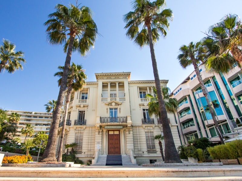 Inspireme_MC's tweet photo. This #DestinationTuesday we are 'visiting' La Malmaison in @villecannes - built in 1863 as a hotel now turned art museum. The InspireME team are great lovers of art and culture and enjoy viewing the creative exhibitions that the museum team produces.
#TourismProfs #VisitCannes https://t.co/4V24raue4J