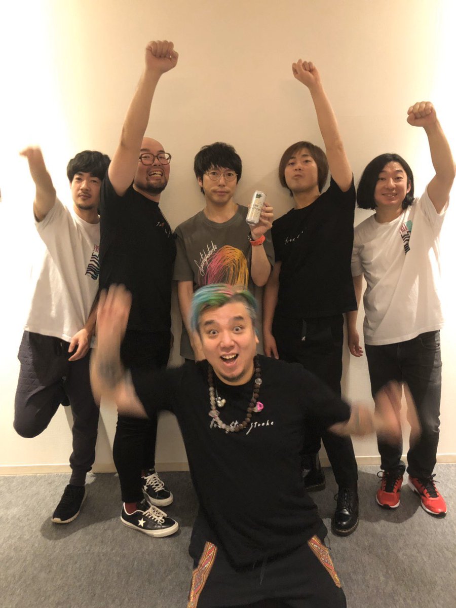 Uanon1226's tweet photo. free style stroke 山形公演
ぶりのパインサイダー🤘✨
懐かしいなぁー!!参戦したなぁ〜
MCの時、バンドメンバーがパインサイダー飲んでなかったっけか!?笑笑
本日の仕事終わり。いただきます🙏
#高橋優ライブツアー 2019-2020
#freestylestroke
in 山形県 シェルター南陽ホール https://t.co/DZwmFV7Ovw