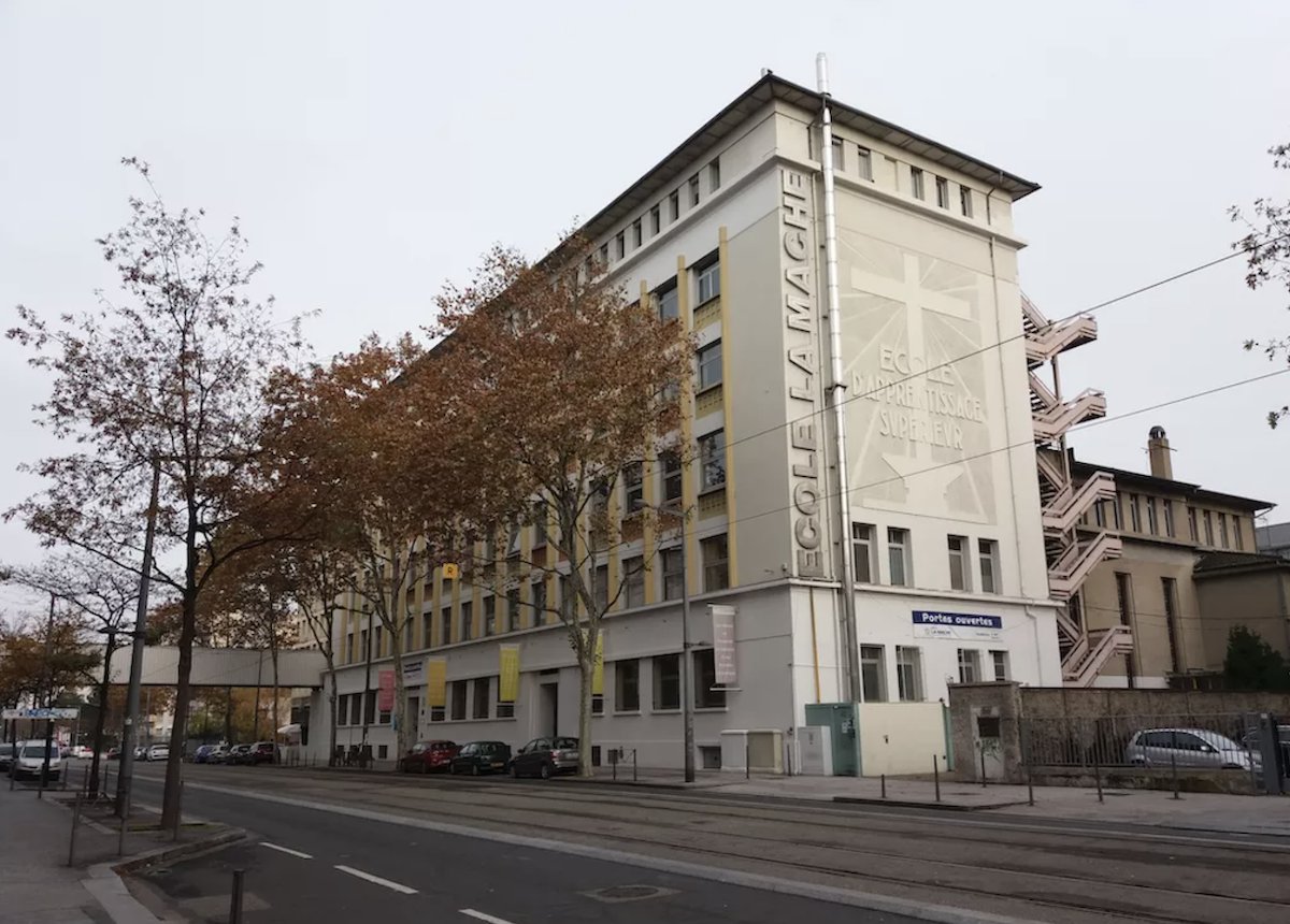 #Lyon : L'<a href="/ecolelamache/">La Mache</a> ​veut venir en aide aux acteurs industriels peu formés en cybersécurité, avec sa nouvelle #formation. En savoir plus : bit.ly/3gBwS0A