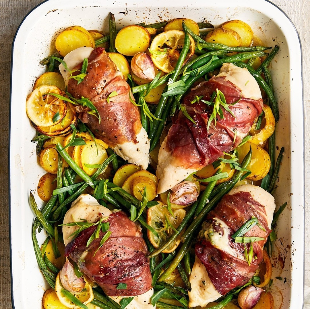 TimAtkinsPhoto's tweet photo. Chicken Kiev and #ParmaHam traybake - perfect for the moody weather this week 🤤@parmahamuk
.
#timatkinsphoto #workinginfood #parmahamuk #parmaham #newwork #londonphotographer #chickenandkiev #foodie #londonstudio #styling https://t.co/Tl635iAw1F