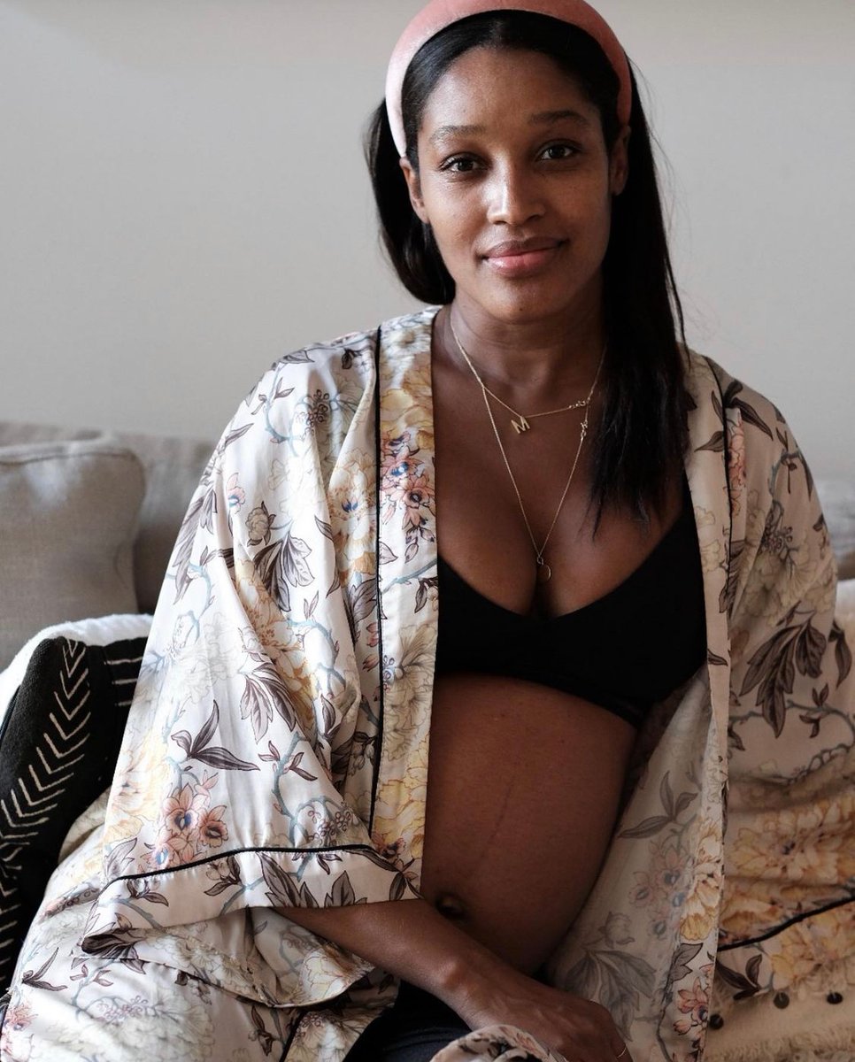 mykeleya's tweet photo. Unsere heutige #dickbauchdienstag - Mama ist @shirleyschreyer
Sie ist Mama von drei Mädchen und hat ihre jünste Tochter Nova im März bekommen. Außerdem ist Shirley die Gründerin der Plattform Wunderhaus und @wunderstories.
#schwanger #schwangerschaft #mykeleya #hebamme https://t.co/Sl0Nb7wtN2