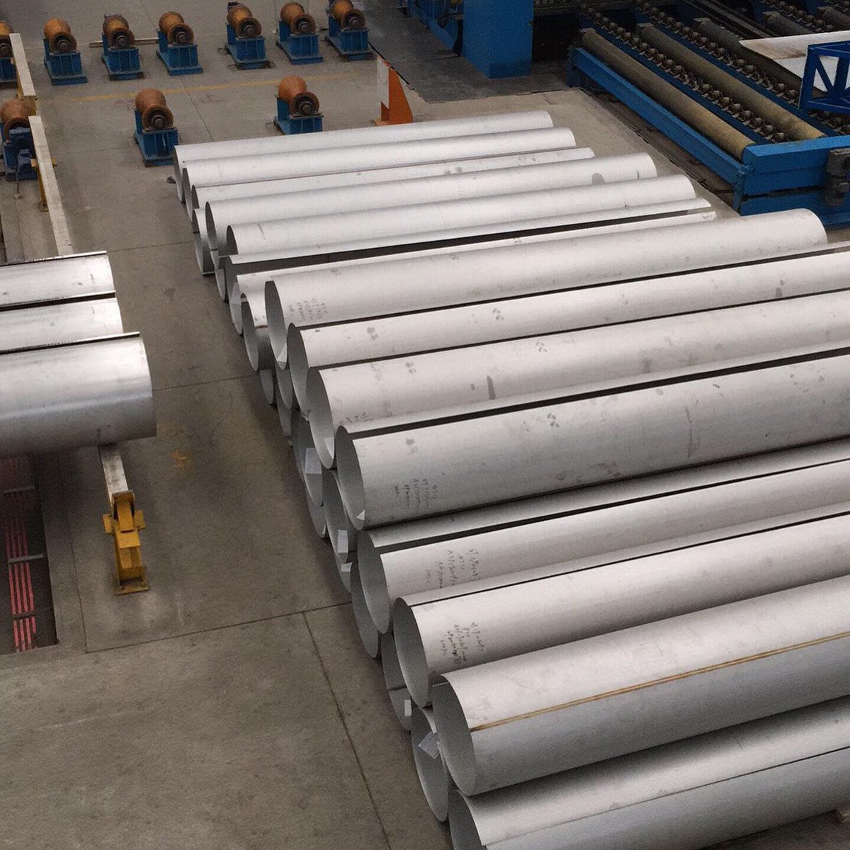 Who need Welded steel tube#welded #weldedtube #weldedtubesmanufacturer #steeltube #stainlesssteel #stainlesssteeltube
