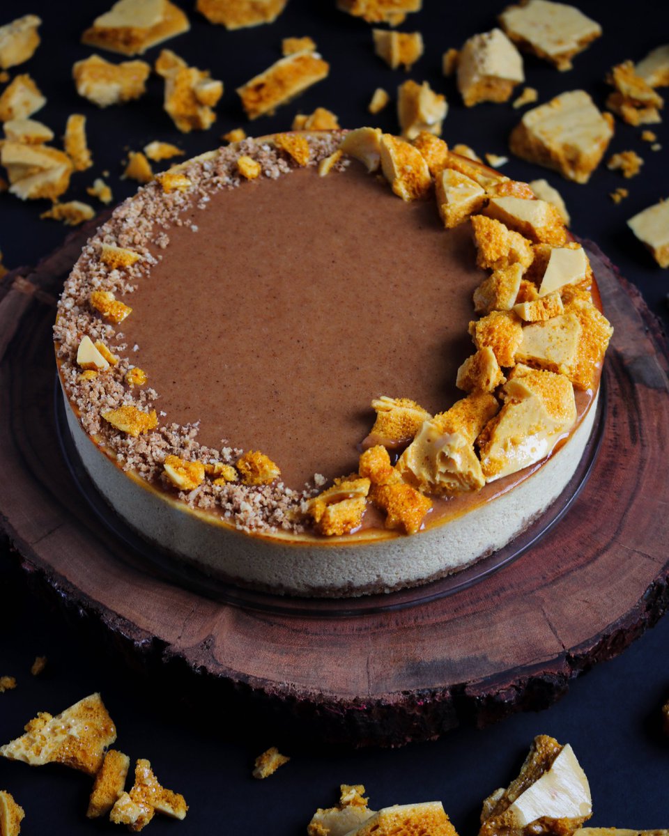 LaBeardedLady's tweet photo. Honey Almond Ricotta Cheesecake with Honeycomb, Almond Butter Glaze, and Toasted Almond Graham Cracker Crust

RECIPE COMING SOON 🍯

#LaBeardedLady @BarrHillGin #barrhillgin #honey #rawhoney @HoneyMaidSnacks #honeymaid #tastytuesday https://t.co/sVpprvHCk1