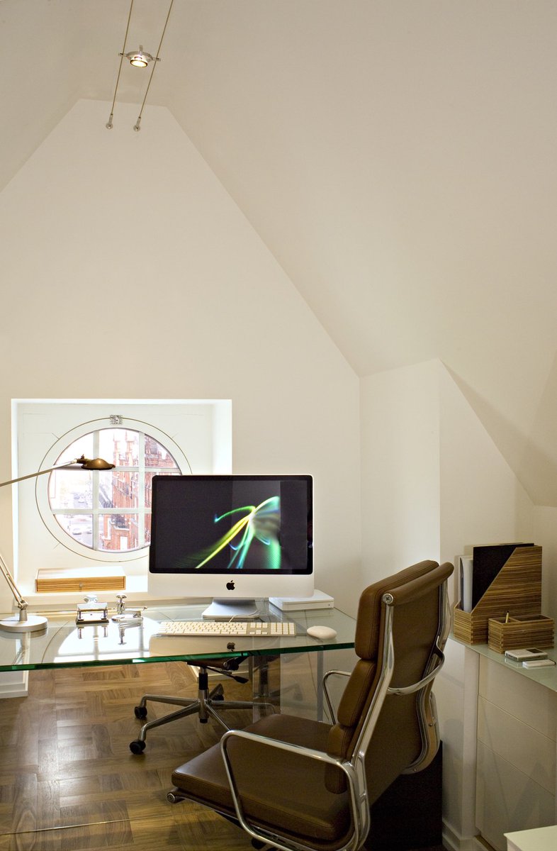 BascombDrew's tweet image. Hidden spaces. Designing a home office perfectly hidden behind hand painted wardrobe doors in the master bedroom. #homeoffice #WorkFromHome #handpainted #design