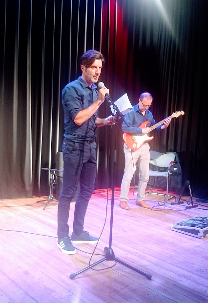 Afgelopen zaterdag was het dan zover: de officiële (gestreamde) release van Mijn zoon hij zegt. Locatie: Perdu. Lyrics: Willem Thies. Gitaar: Klaas ten Holt. Featuring: Sasja Janssen.