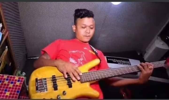 ChristineKt's tweet photo. Tw // death KoZeyarLinn(30) was abducted by Military terrorists on Jun21 when terrorists raided Lelzin, Monywa and opened gunfires. He was reported dead to his family to retrieve the body. #June22Coup #UnfetteredAccessForAids  #WhatsHappeningInMyanmar https://t.co/LcFDSRalgr