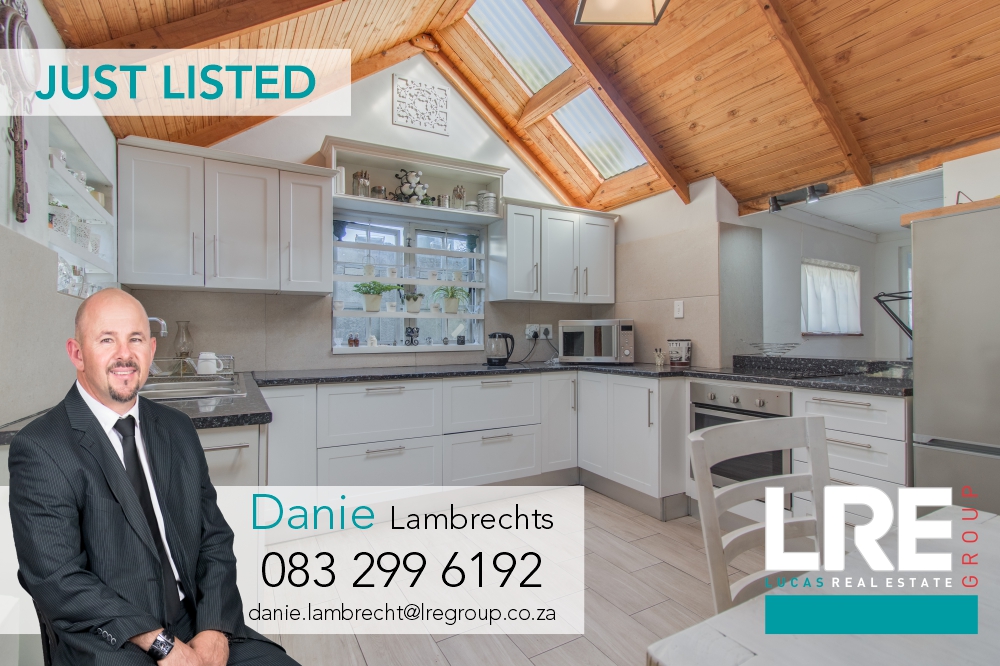 LRE_Group's tweet photo. UNIQUE HOME WITH LOTS OF POTENTIAL! | R2,599,000

This property offers two bedrooms with BIC. Two bathrooms, open plan kitchen, dining room, lounge, braai area, garage, 6 parkings, granny flat and a wellpoint.

https://t.co/iysucdwbMG
#property #forsale #milnerton #realestate https://t.co/mUg1aR1eAz