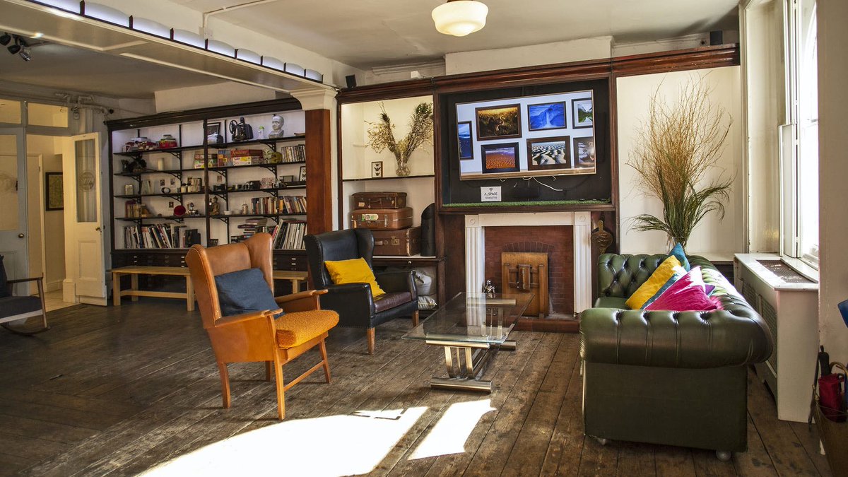 UnfoldEventsVIP's tweet image. #UnfoldLoves Anomalous Space Uniquely located between London’s Angel, Kings Cross, Clerkenwell &amp;amp; Old Street, Anomalous Space is an Art Deco showroom turned studio and event venue. Situated within a Georgian Townhouse it provides a charming and homely alternative to modern spaces