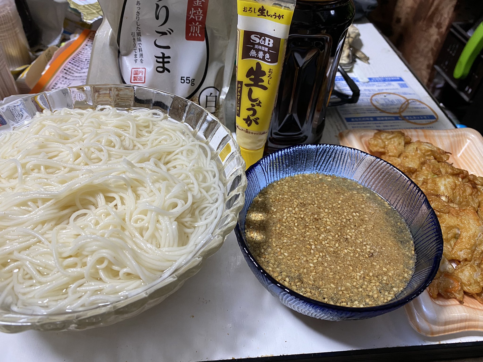 來弩音 ライドン 晩御飯は 今季2度目の素麺 ちょい足しの油味には 加賀揚げを頂きました 夏場は やっぱり素麺が美味しいですね T Co Jyfru1e63b Twitter