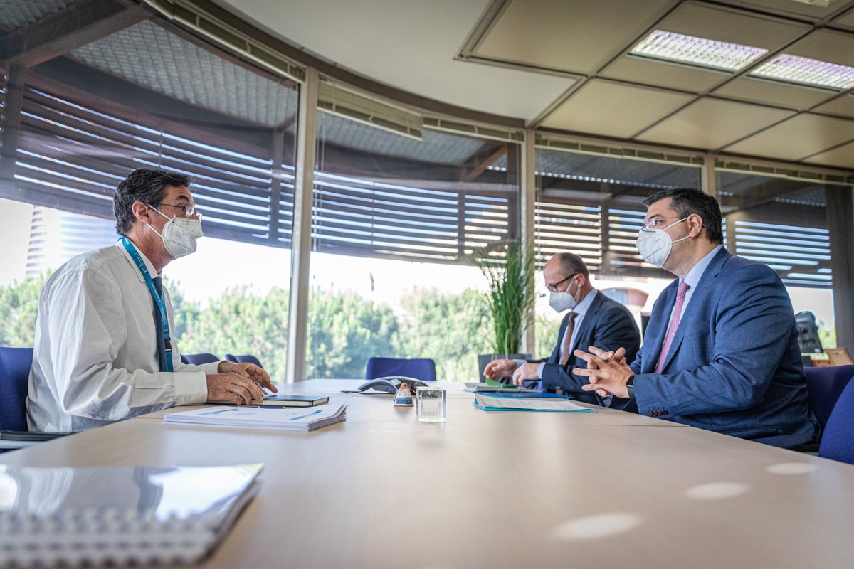 How can we support cities and local authorities towards recovery? 
 
➡️Today I am discussing with <a href="/CoR_President/">Kata Tüttő</a> cooperation between @Eu_ScienceHub and <a href="/EU_CoR/">European Committee of the Regions</a>. We want to provide knowledge and methods for the road towards sustainability 🌱
 
#NextGenEU
 
Photo©: Europa Press