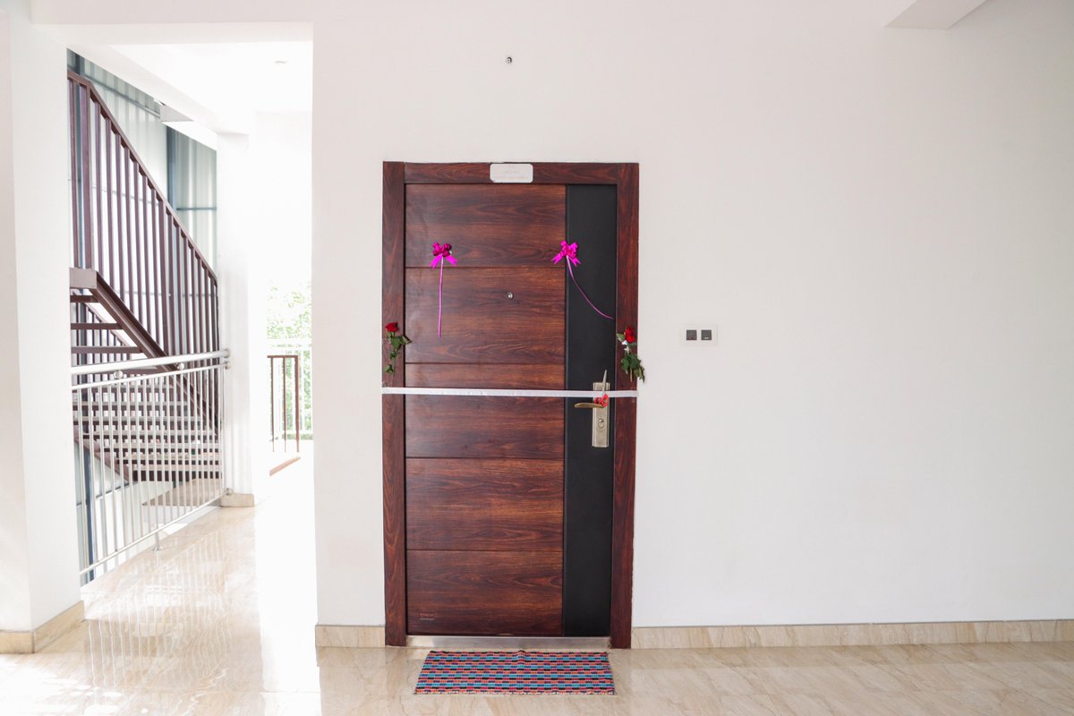OjisGroup's tweet photo. A new home is a place for memories to be made and dreams to come true. Hearty congratulations to Mrs. Shyni for owning her dream home at OJIS Homes, Chalakudy.
 #Apartment #Happiness  #Flatsinthrissur  #Chalakudy #ojishomes #2bhkapartments #KeyHandOver #dreamhome https://t.co/CmjBFzLLK2