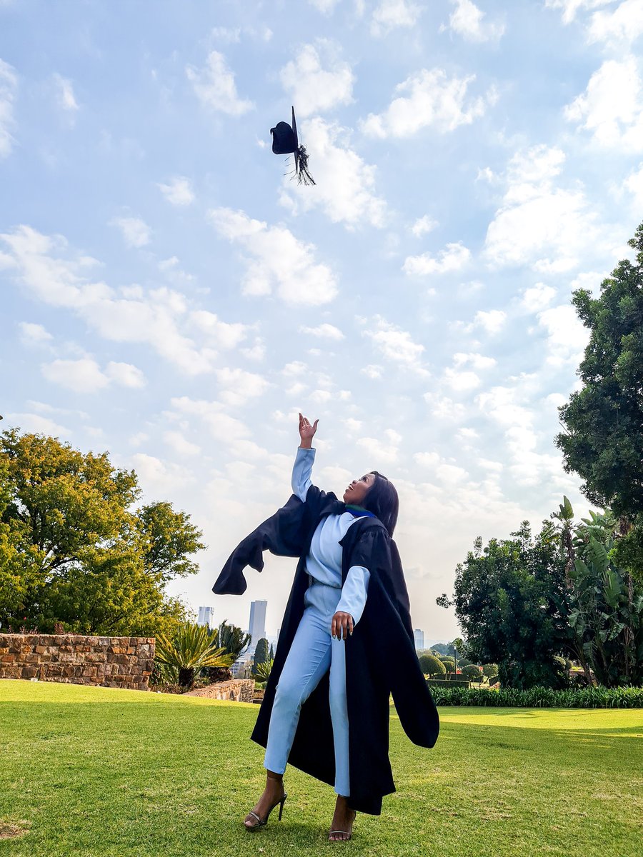 berylconcepts's tweet photo. The joy of finishing strong
#2021graduations
#Congratulations
Captured with #GalaxyNote20
@SamsungMobileSA https://t.co/2j5AyDjHg4