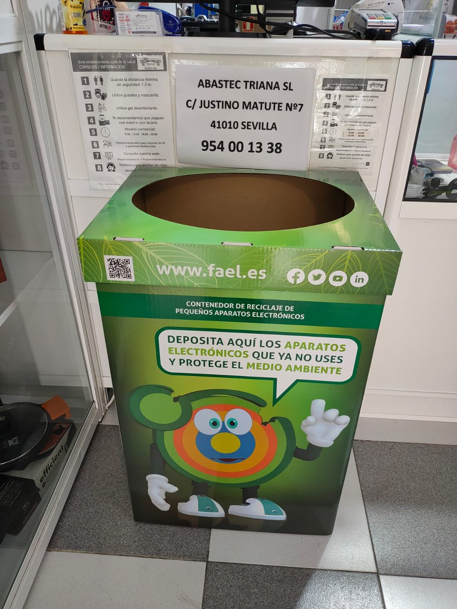FAELactualidad's tweet photo. 🤝 Seguimos añadiendo #ECOTiendasFAEL #TiendasdeAQUÍ con el objetivo de seguir fortaleciendo la red de #ECOpuntos de #RAEE- #PAE
➡️ En este caso se ha entregado un nuevo contenedor a Abastec Triana en Sevilla.
#comercilocal #economiacircular #comprayrecicla https://t.co/n1gUj2x4WG