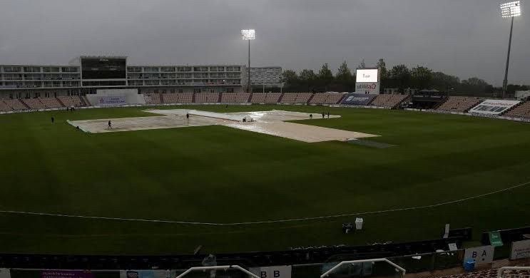 sagarcasm's tweet photo. Some memorable moments from the most important match in the 144 year old history of test cricket https://t.co/7SMCNdZI1l