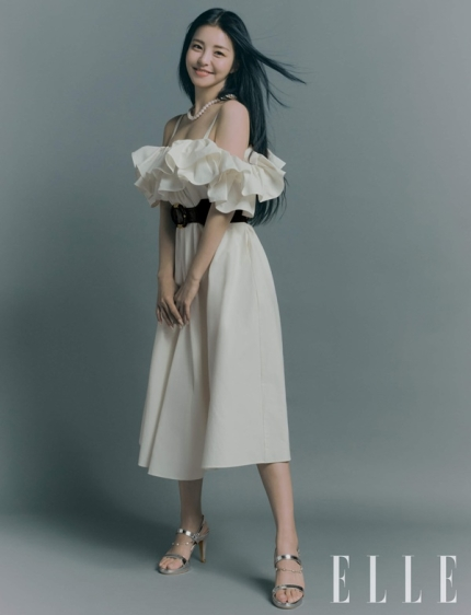 nyjsource's tweet photo. from elle korea, to elcanto, to barell, to tea treat, we love the booked and busy it girl nam yujeong https://t.co/Dgqz1QNnUa