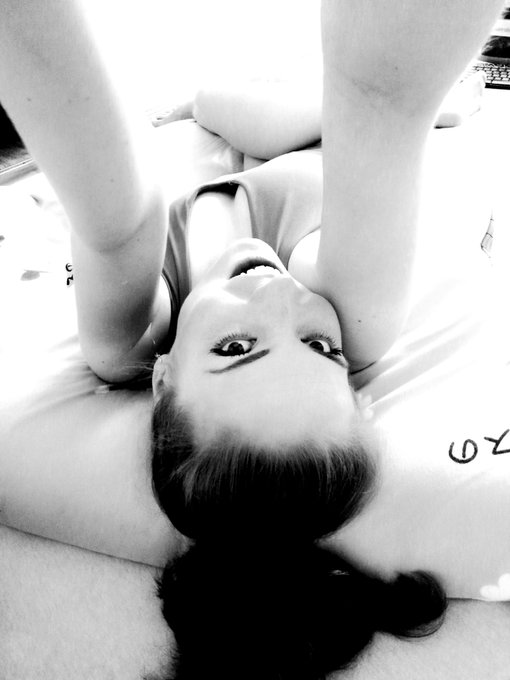 I love you guys! I am online now. Join me if you want to spend that Hot Day together 💋 https://t.co/<a href="/tag/lockdown"class="tags"><span>#lockdown</span></a>