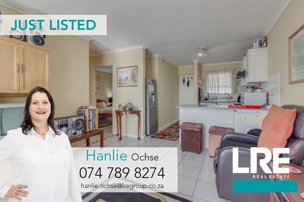 LRE_Group's tweet photo. GROUND FLOOR APARTMENT IN OAKGLEN |  R1,099,000

2 Bedrooms with BIC, 1 bathroom, open plan kitchen, open plan lounge and dining room, enclosed backyard and 1 parking.

View this property on our website:
https://t.co/Ie951R9shD

#property #forsale #realestate #lre #apartment https://t.co/4TTScIxIpP