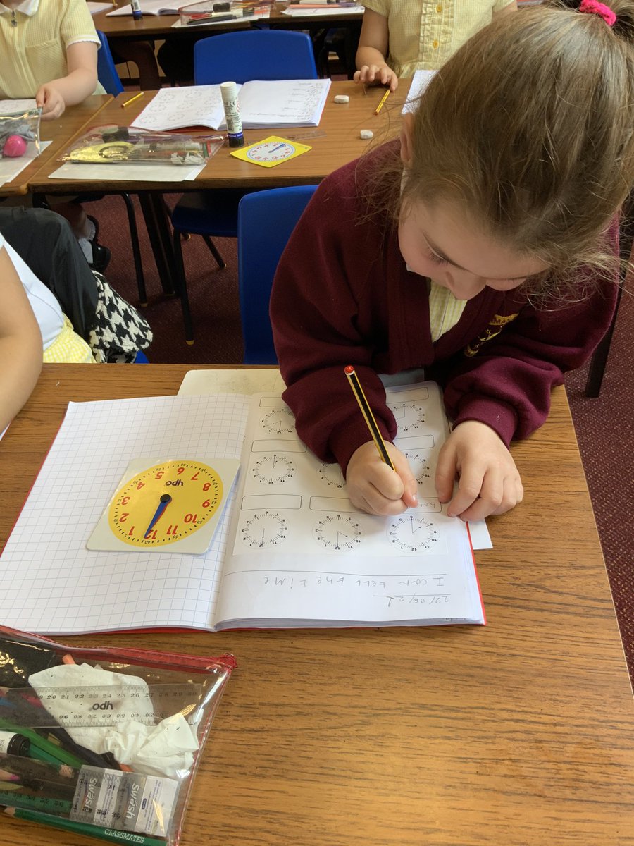 ABCPschool's tweet image. #Class2S are telling the time today! #ABMaths #Oclock #HalfPast