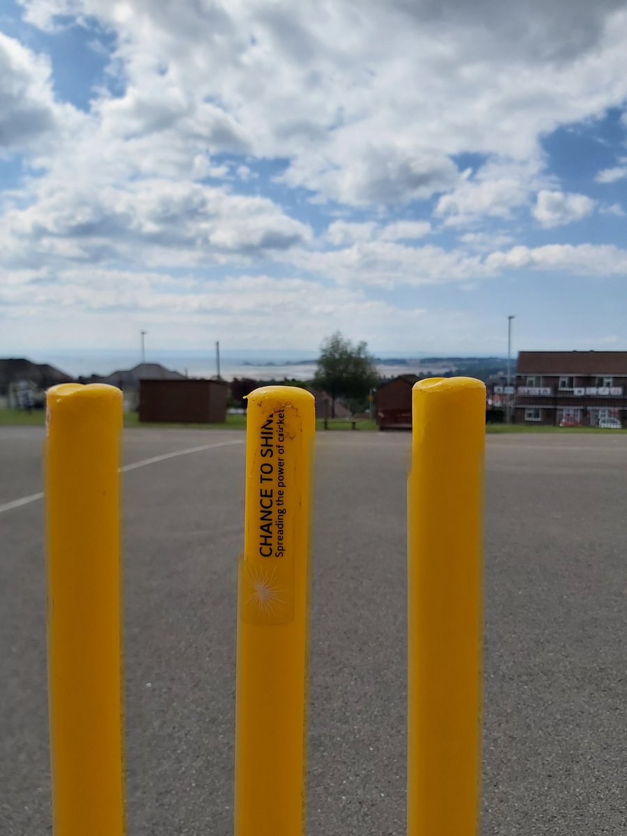 rhodcricedcoach's tweet photo. Last day of @Chance2Shine whole school programme with Sketty primary today #cricketwithaview #fromtheswanseabayend.... https://t.co/rqHgk0UMUA