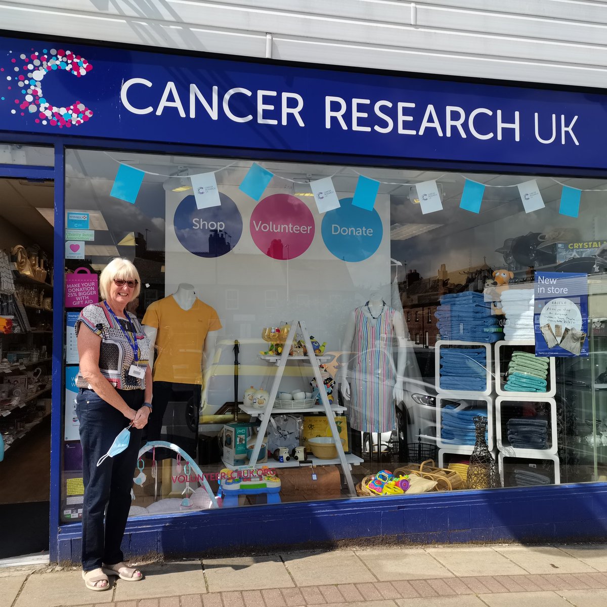 We are enjoying the sun today. Our lovely volunteer Lesley has refreshed our window this morning... Come and have a look 👀