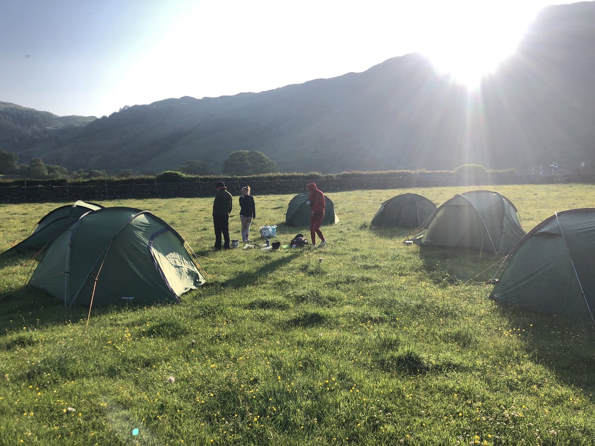 All groups up and away early. Keen to complete their expedition and get home for the 🏴󠁧󠁢󠁥󠁮󠁧󠁿 ⚽ game?