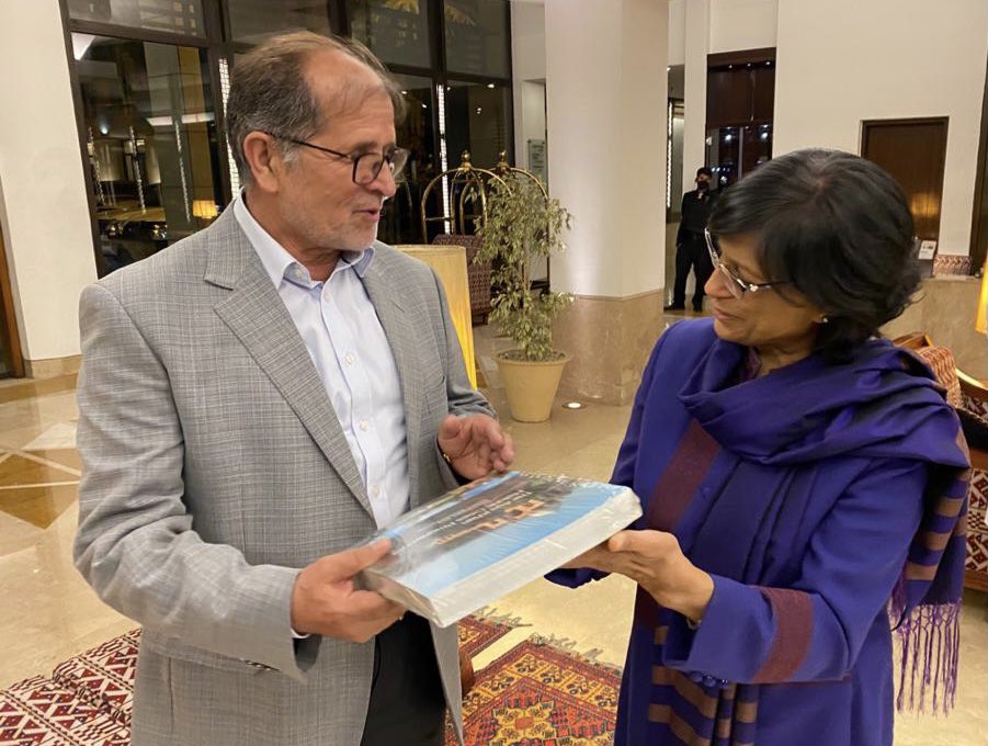 AkdnAfg's tweet photo. Amb. Hirji @AkdnAfg, #AKAH met with #PanjshirGovernor &amp; discussed #AKAH’s support to the province on #DisasterRiskReduction #Stratergies related to #Avalanches. #AKAH &amp; #Dr.Doug visited the province to provide assessment &amp; build capacity to protect the community. #ANDMA #DrDoug https://t.co/4C3eOHFbGd