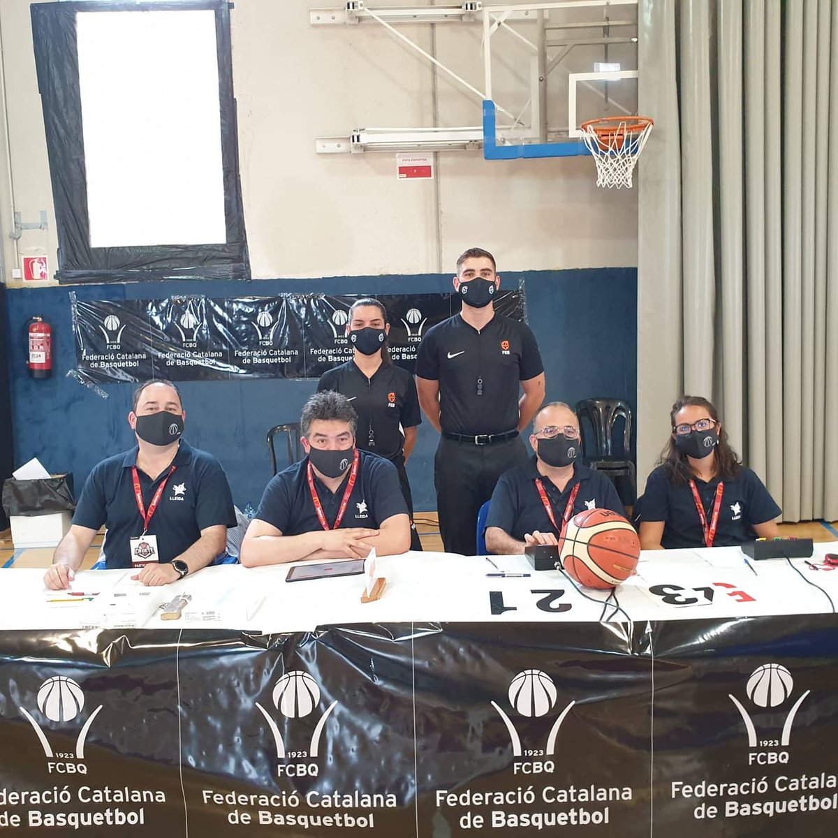 RTTarragona's tweet photo. Auxiliars de taula de l'RT de Tarragona de la Federació Catalana de Basquetbol van participar divendres en el Campionat d'Espanya Cadet Femení, que es disputa fins dijous a #Lleida https://t.co/X6mqYTpK5X